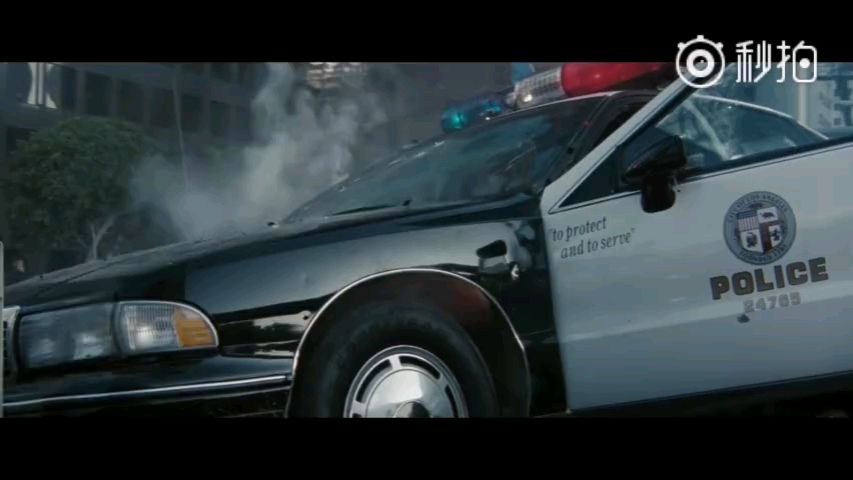 教科书级的警匪佳作!《盗火线》电影片段